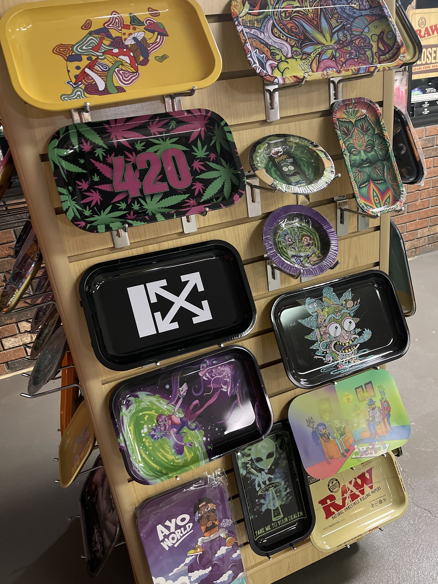 Rolling Trays & Accessories